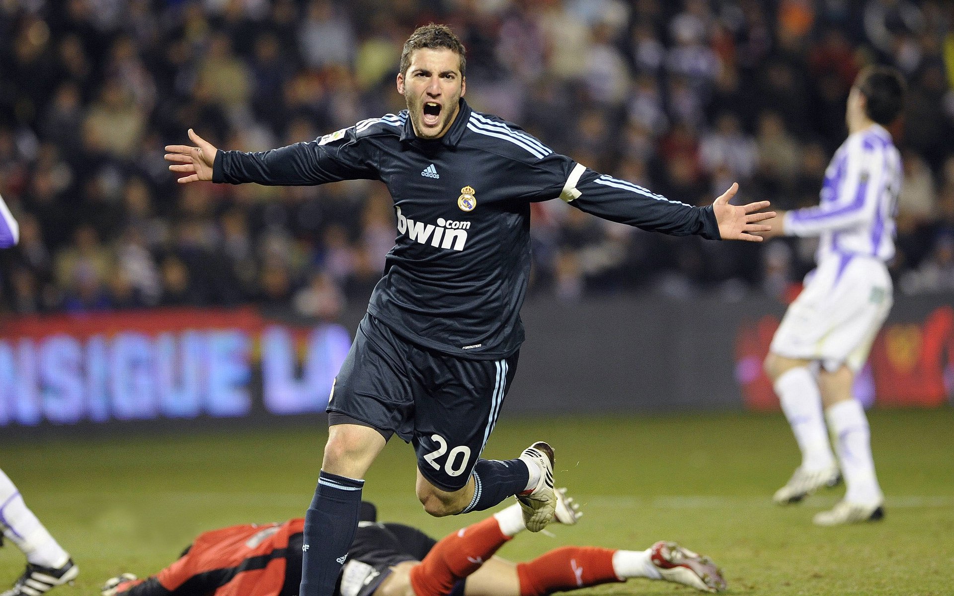 开云官方网页登录-球员荣耀：那些创纪录的超级表现，荣耀冠军 球员 进阶攻略