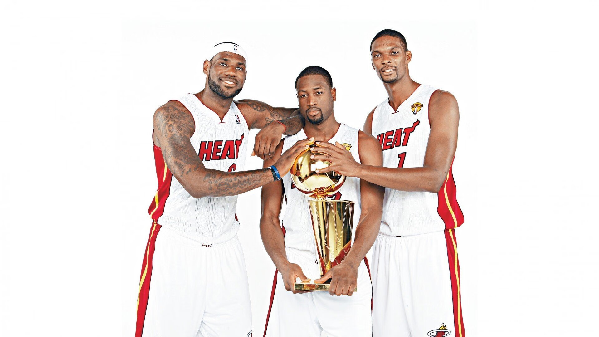 TL社交媒体粉丝数突破百万,俱乐部三大社交媒体粉丝数